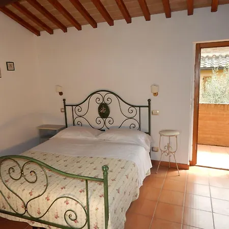 Im Ersten Stock Eines Landhauses By Interhome 아파트 *