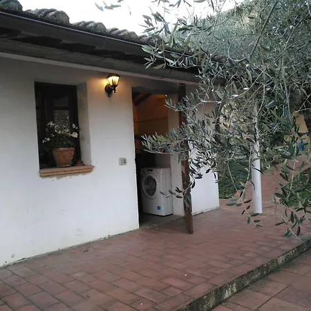 Im Ersten Stock Eines Landhauses By Interhome * 시에나