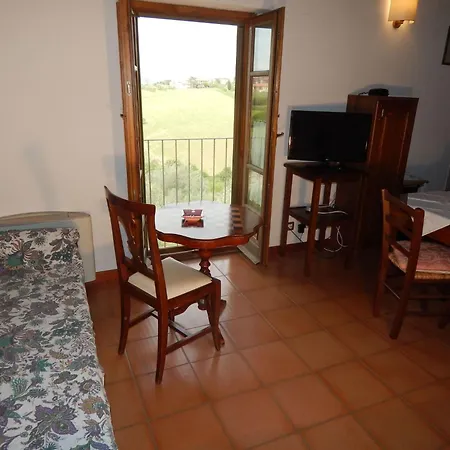 Im Ersten Stock Eines Landhauses By Interhome *